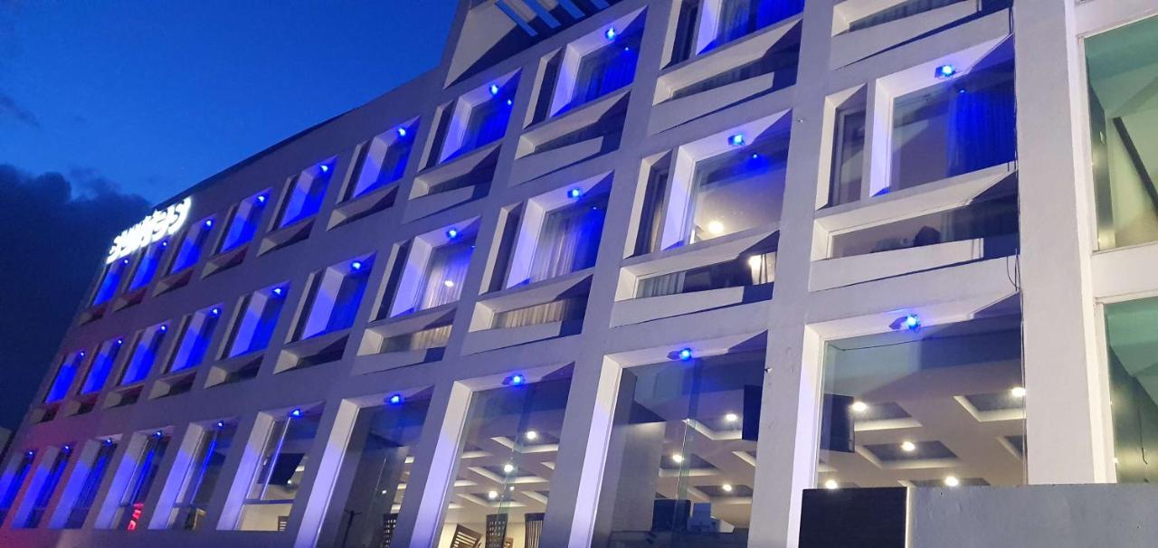 Photo - Best Western Plus Metepec & Suites