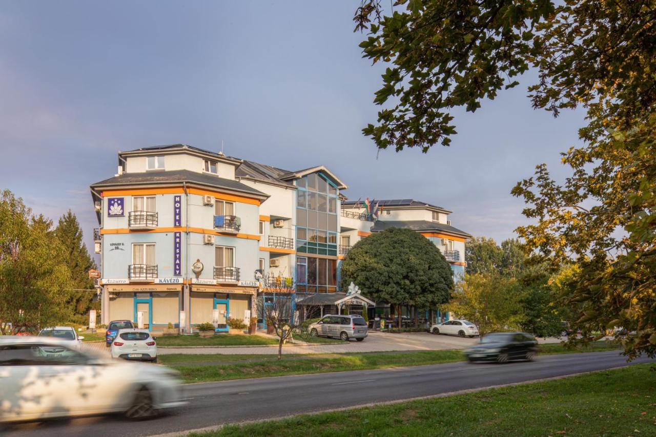 Kristály Hotel