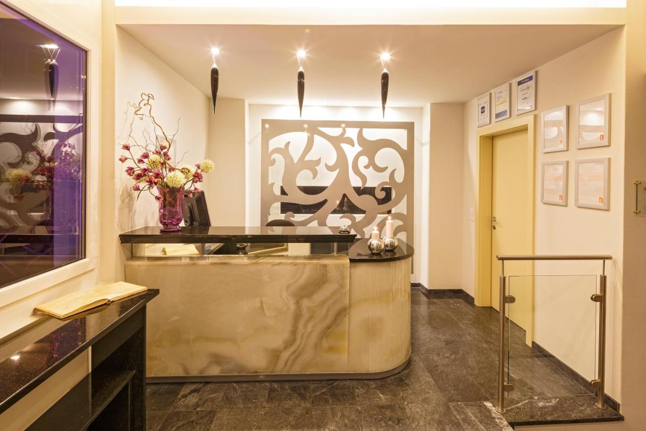 Business Hotel First - 6