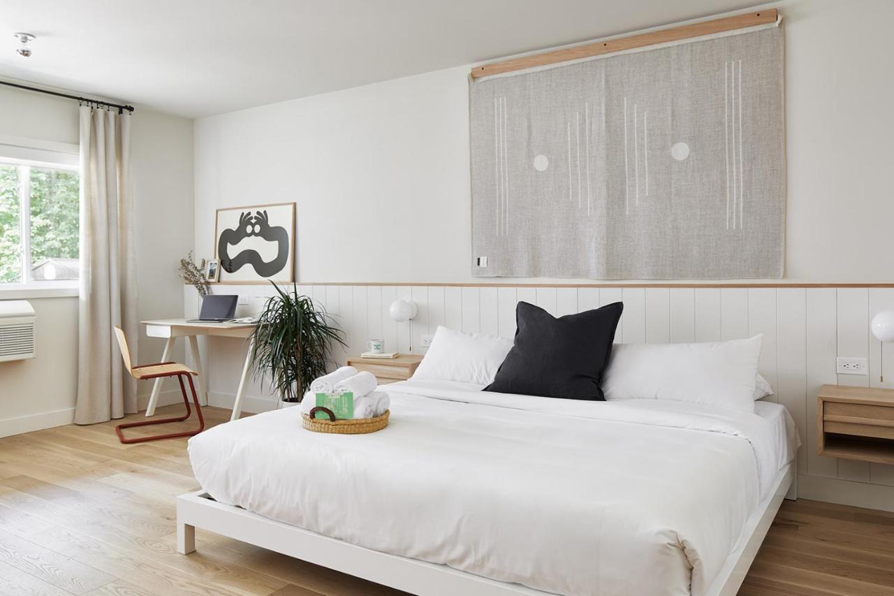 Somewhere Inn Calabogie Boutique Hotel photo 3