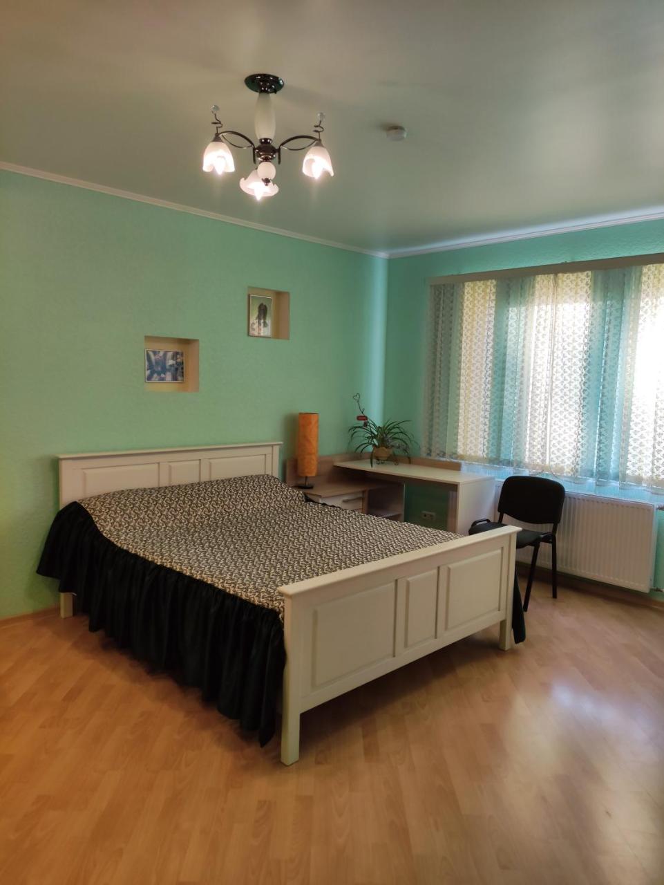 Oasis Apartments - 4