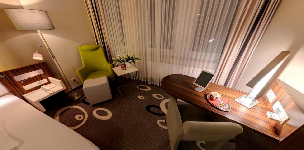 Business-Hotel Artes photo 2
