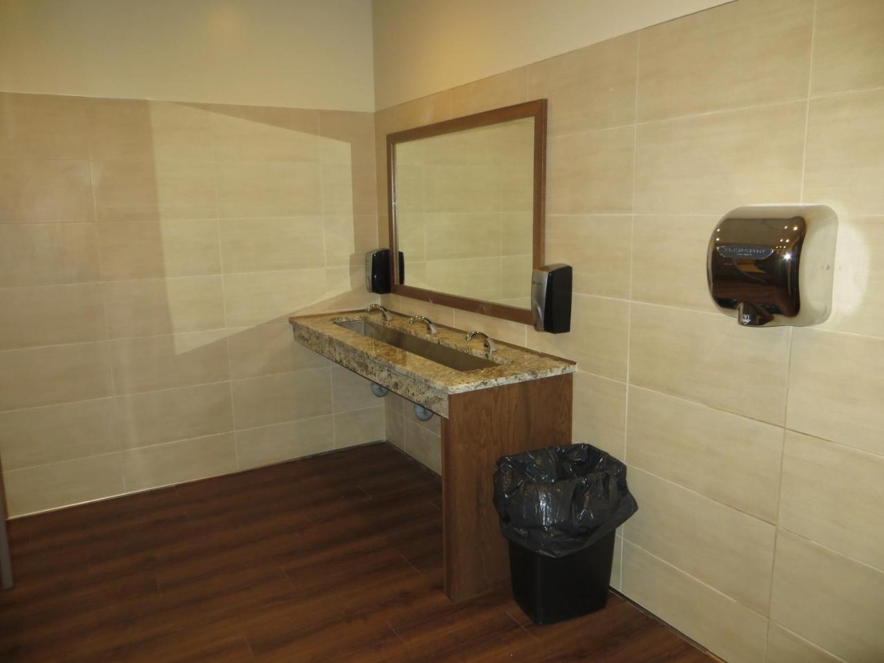 Airport Motor Inn photo 4