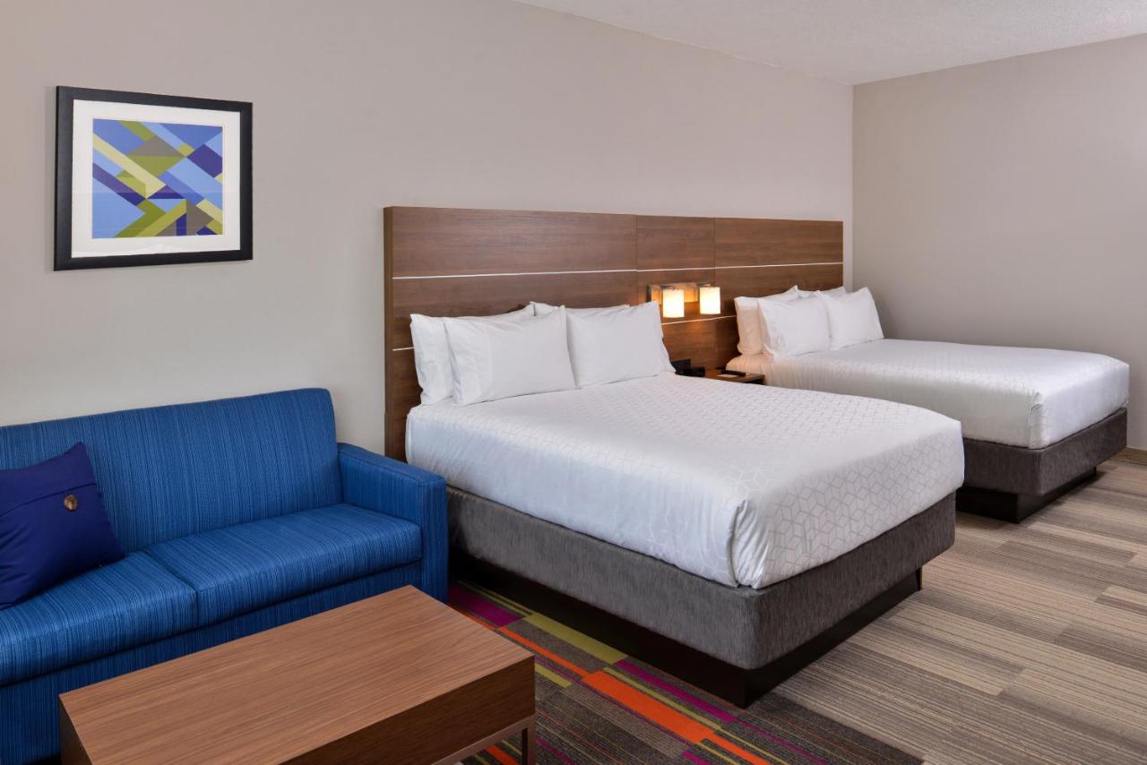 Photo - Holiday Inn Express Melbourne West by IHG