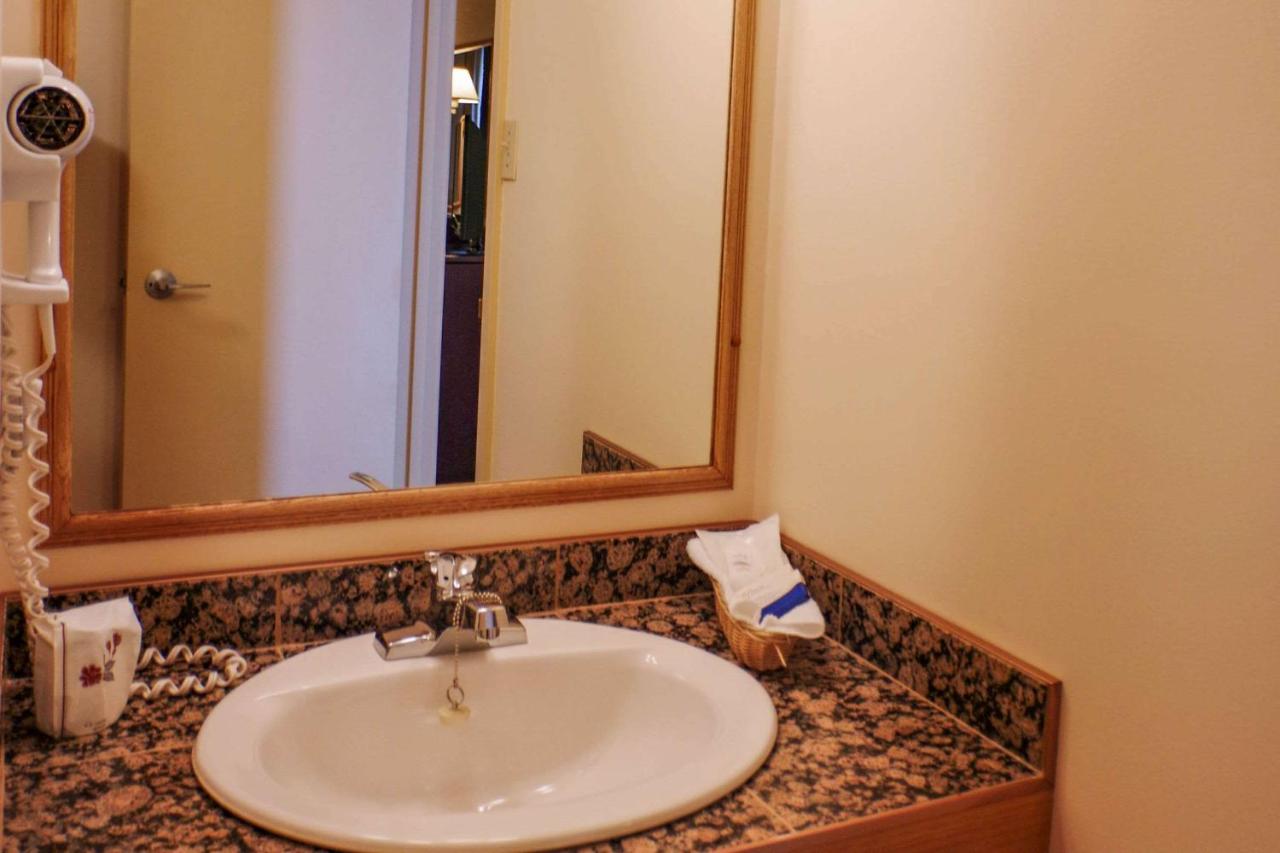Rodeway Inn photo 3