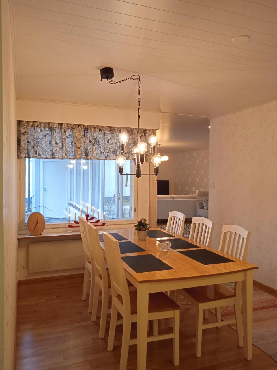 Omakotitalo keskustan lähellä - 3