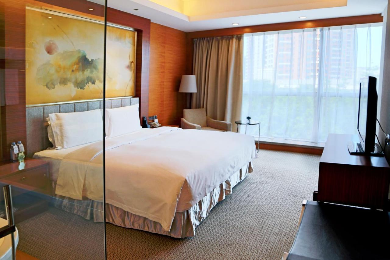 Grand Skylight International Hotel Shenzhen Guanlan, Near Metro Station, Huawei, Foxcnn, Shenzhen North Railway