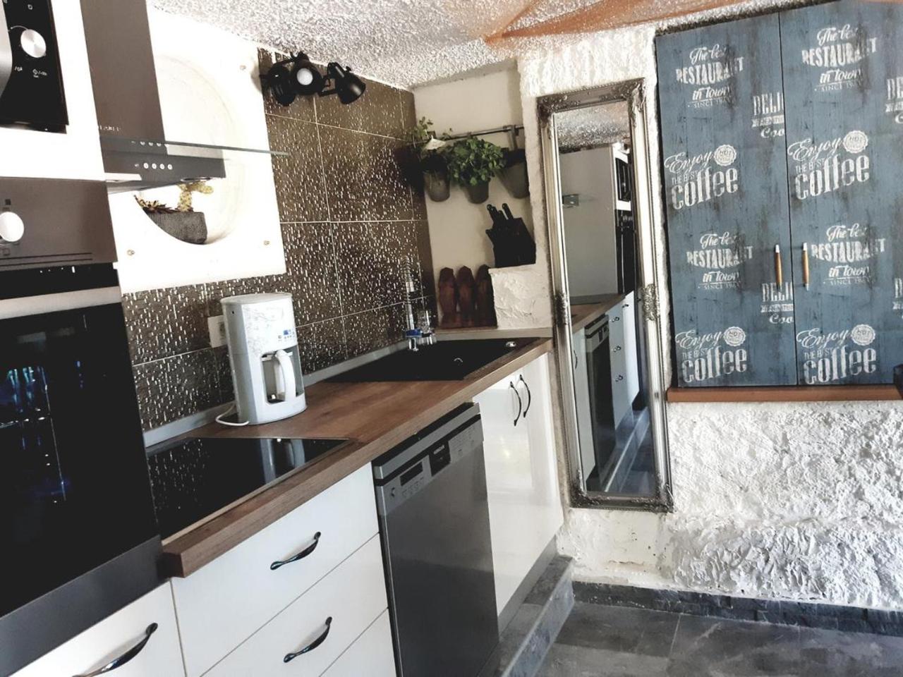 Luxury Villa in Rogoznica with Pool - 4