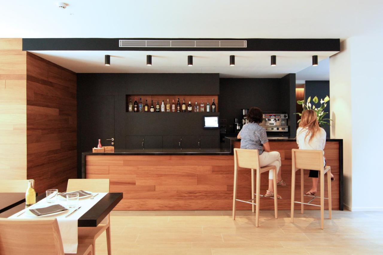 Hotel Raval de la Mar photo 2