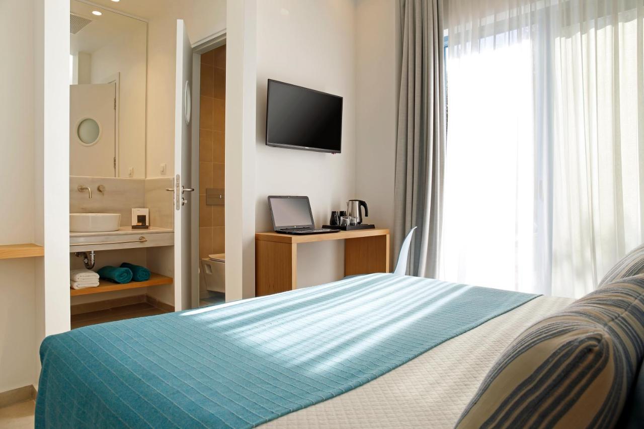 Oasis Beach Hotel photo 3