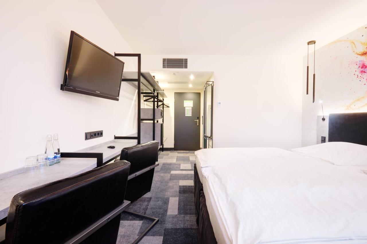Hotel Stadt Grevenbroich mit Klimaanlage photo 2
