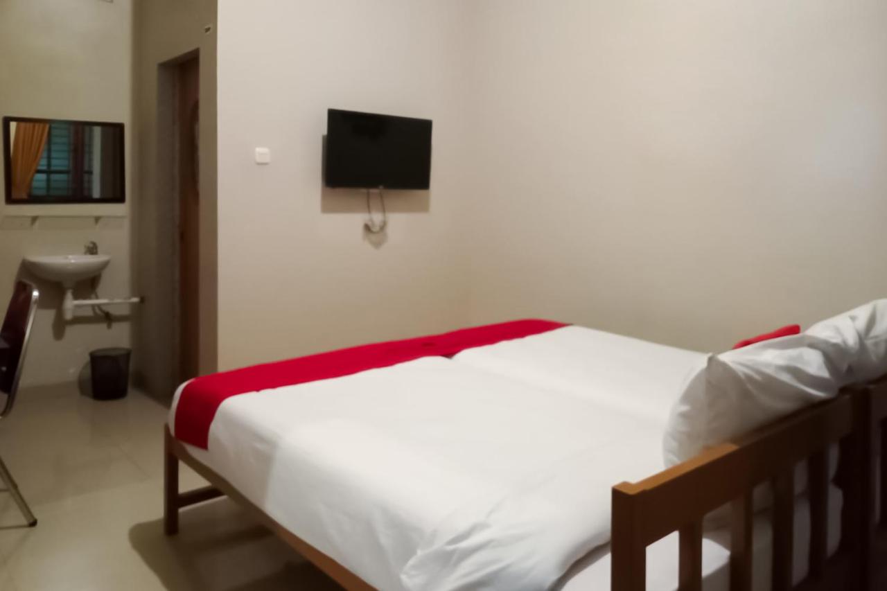 Photo - RedDoorz @ Joyce Guest House Medan