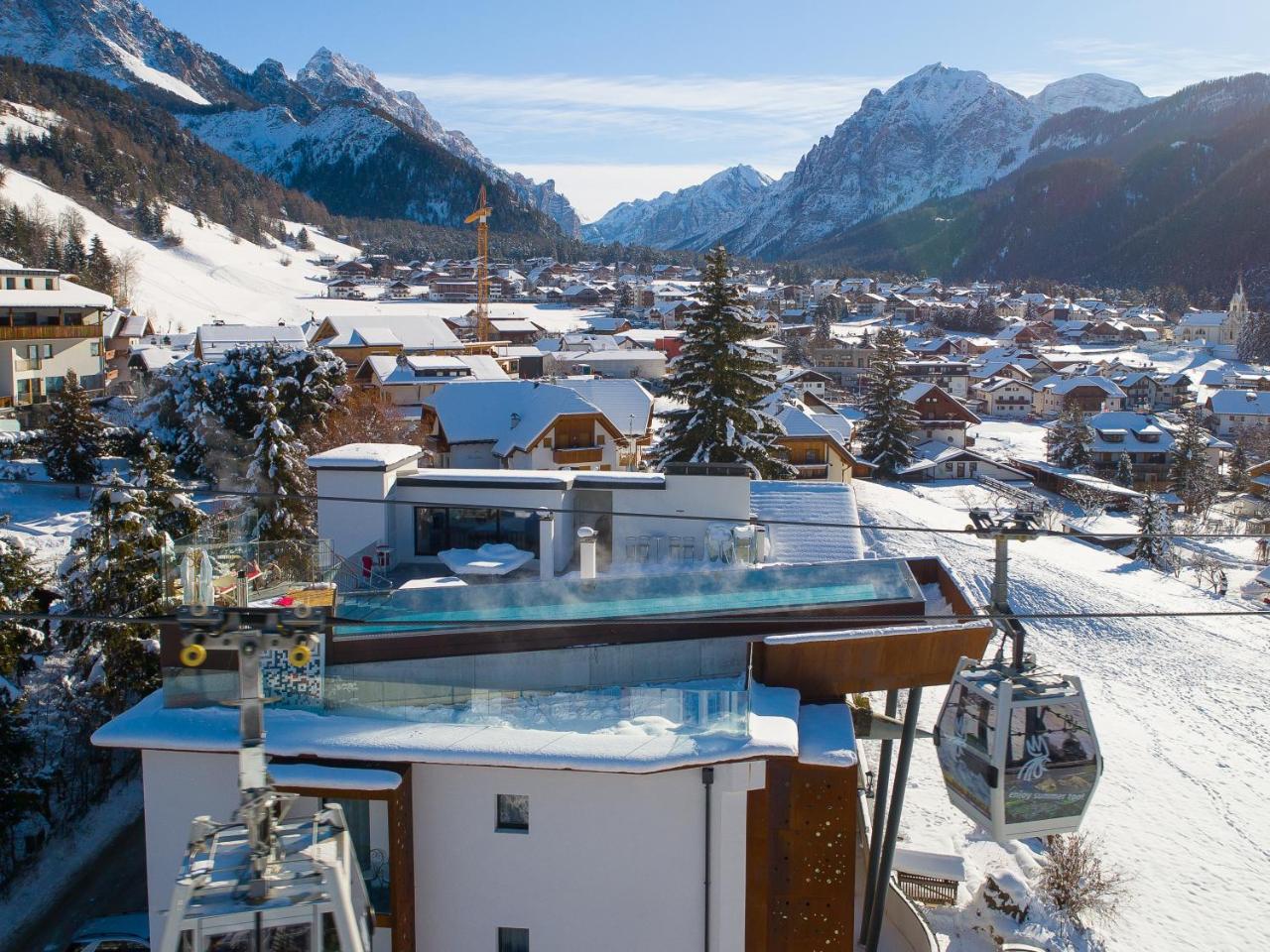 Al Plan, A mountain moving hotel - 2