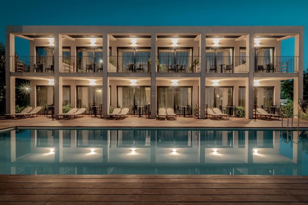 NEW BEACH HOTEL