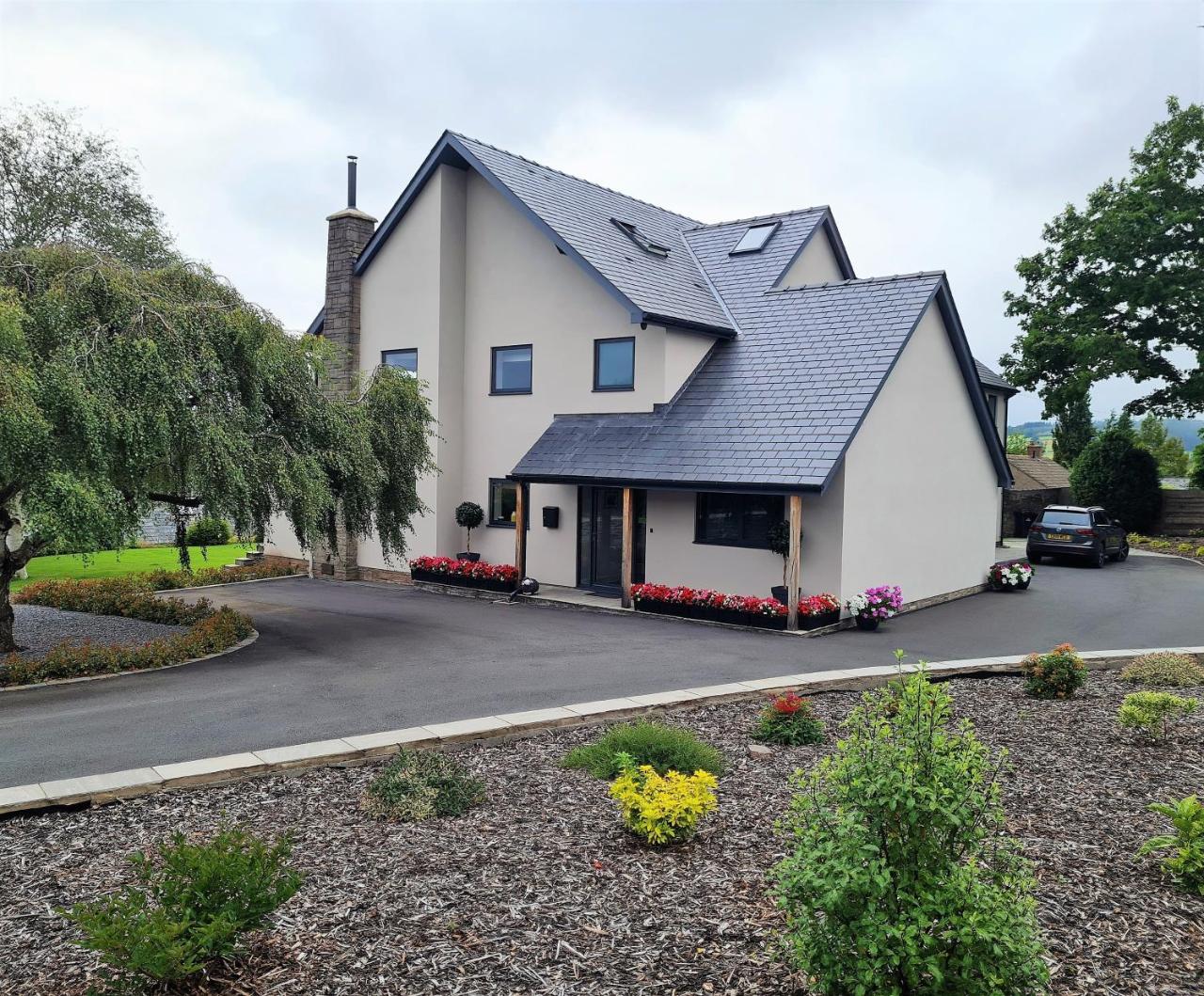 Camden Lodge B&B and Cottage Brecon