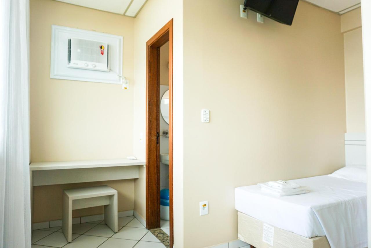 Lord Hotel Camburi photo 2