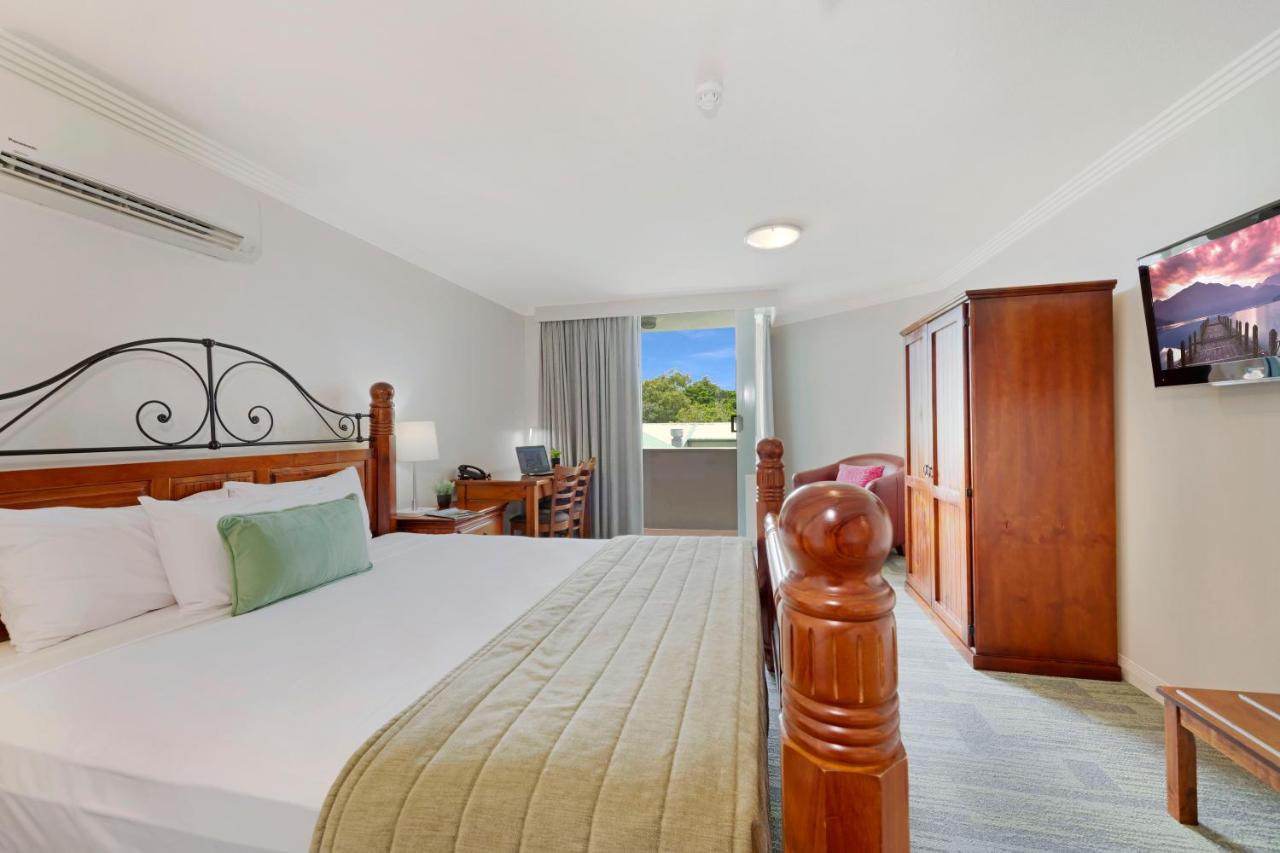 Burnett Riverside Hotel photo 2