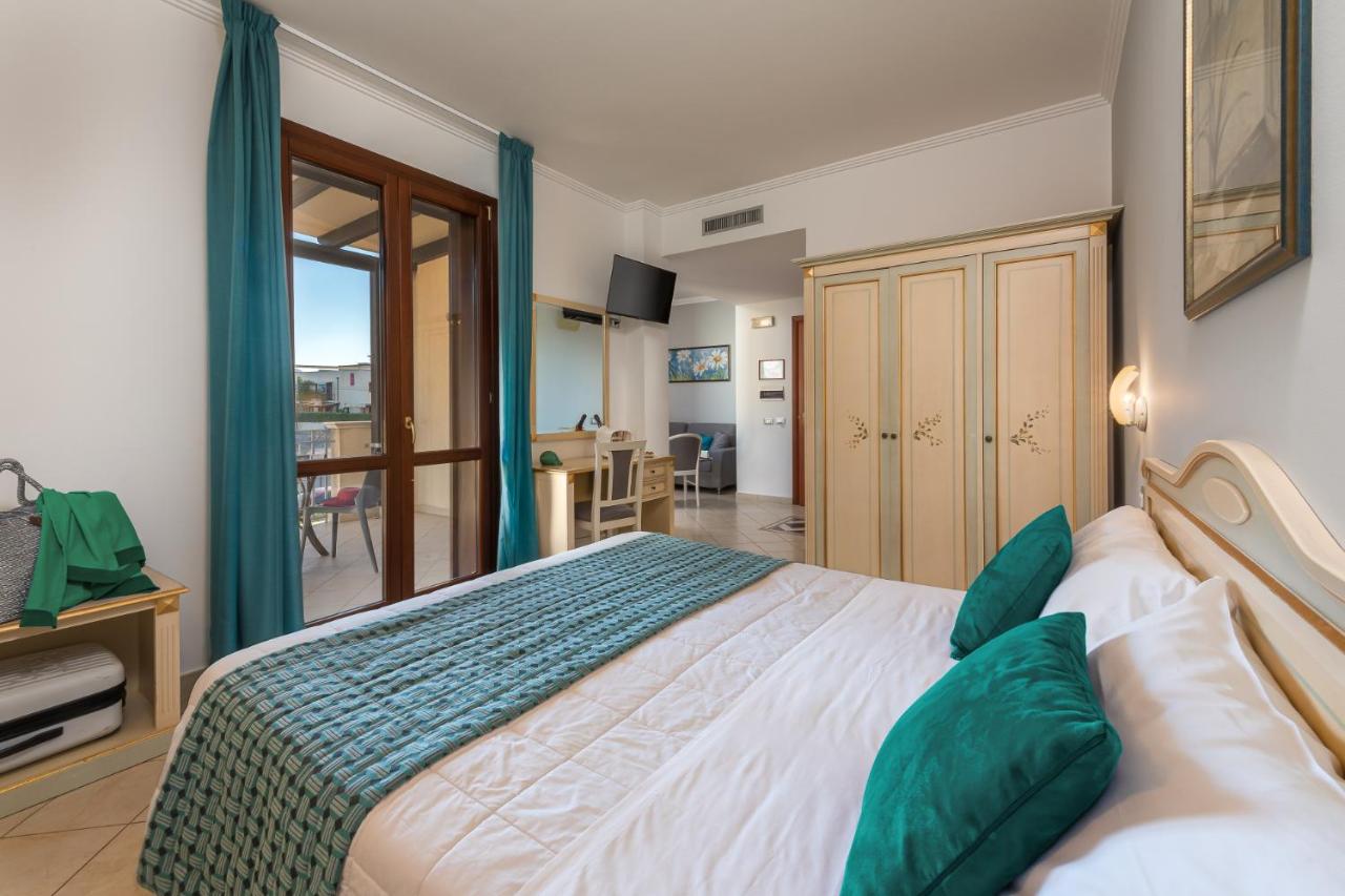 Helios Hotel photo 2