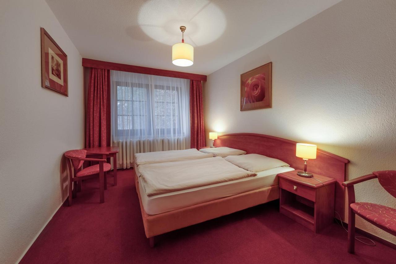 Hotel Garni Jagdschloss Waldsee mit Frühstücksbuffet & Schlossküche für Selbstversorger photo 3