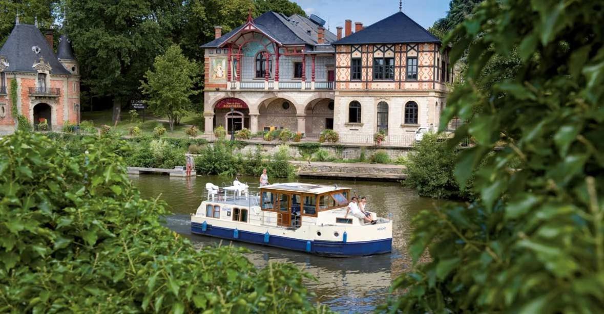 Houseboats at Niderviller Marina by Kuhnle-Tours