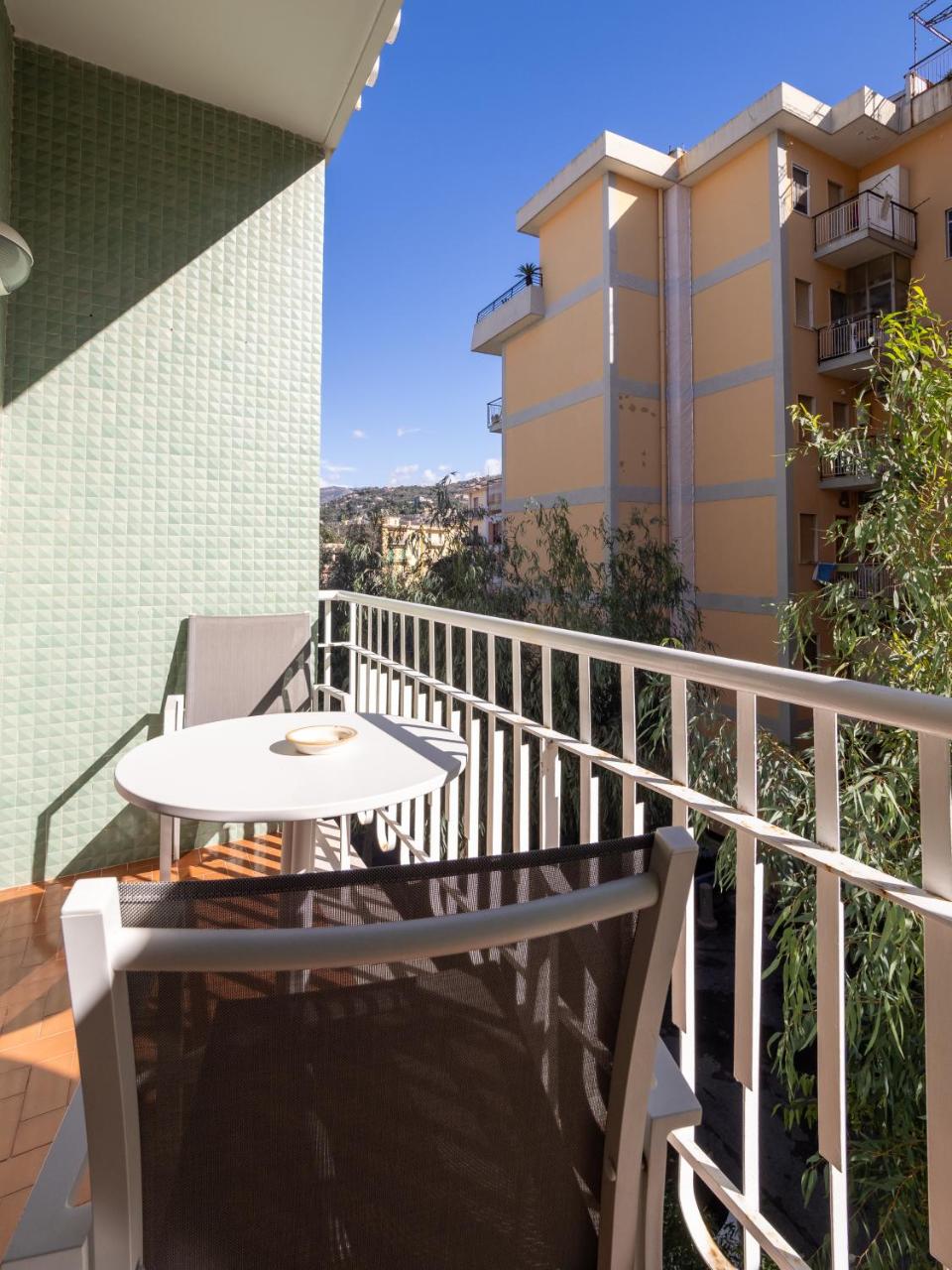 De Vivo Realty - Orange Suites Sorrento photo 4