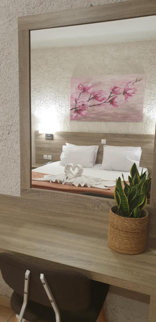 Paradise Hotel photo 2