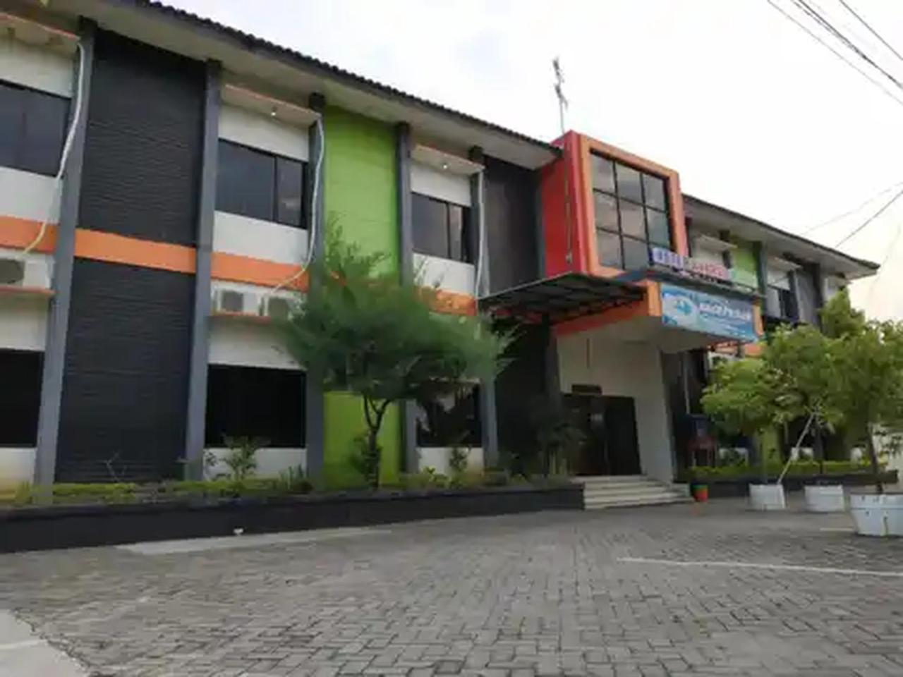 RedDoorz at Hotel Nuansa Ngawi