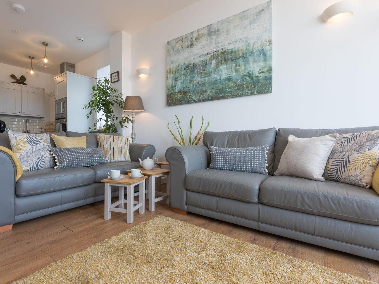 Hepworth Apartment - 2