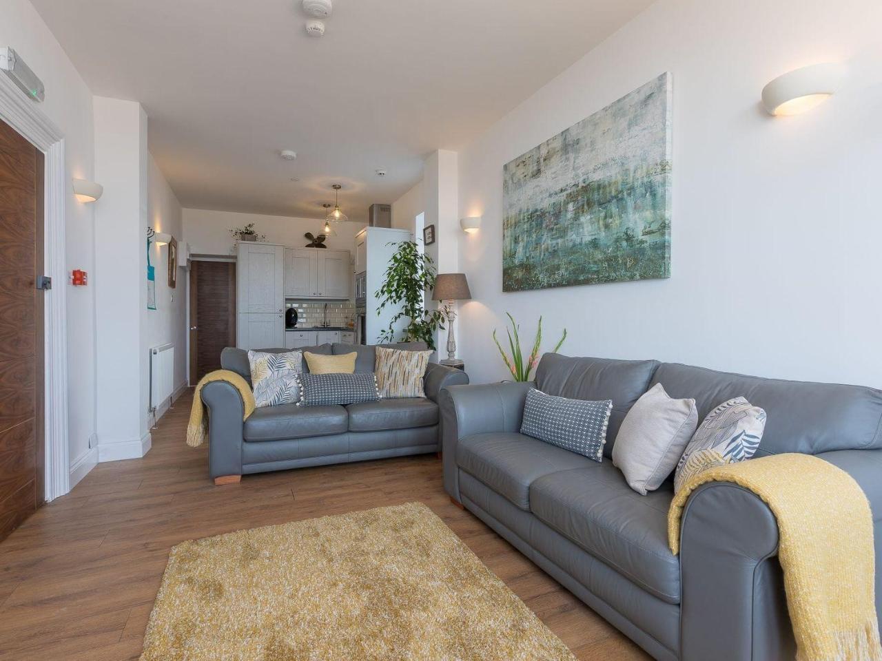 Hepworth Apartment - 4