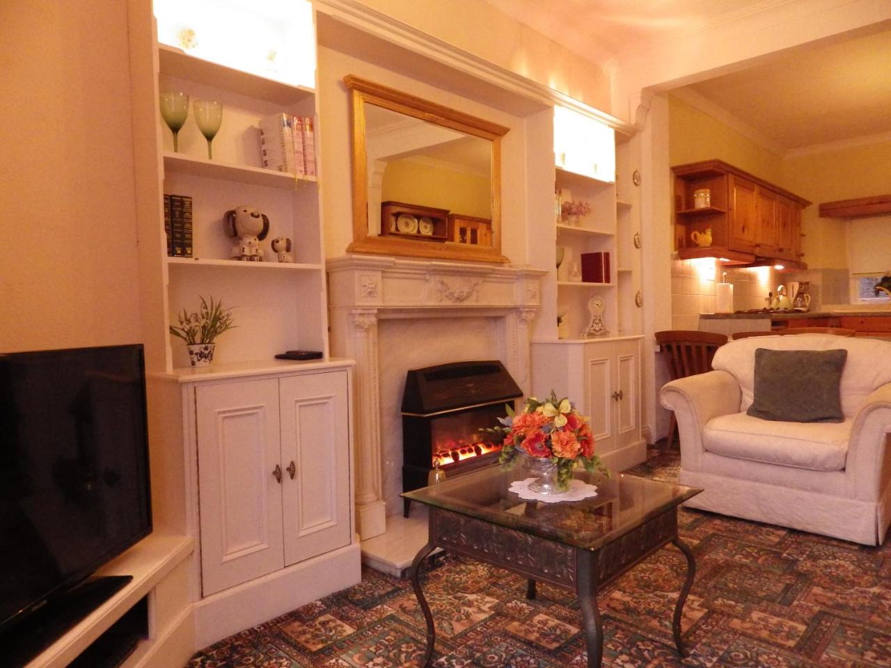 The Central Guesthouse - 3