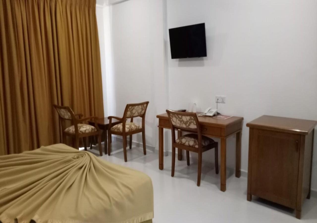 Garden Beach Hotel Kalutara photo 4