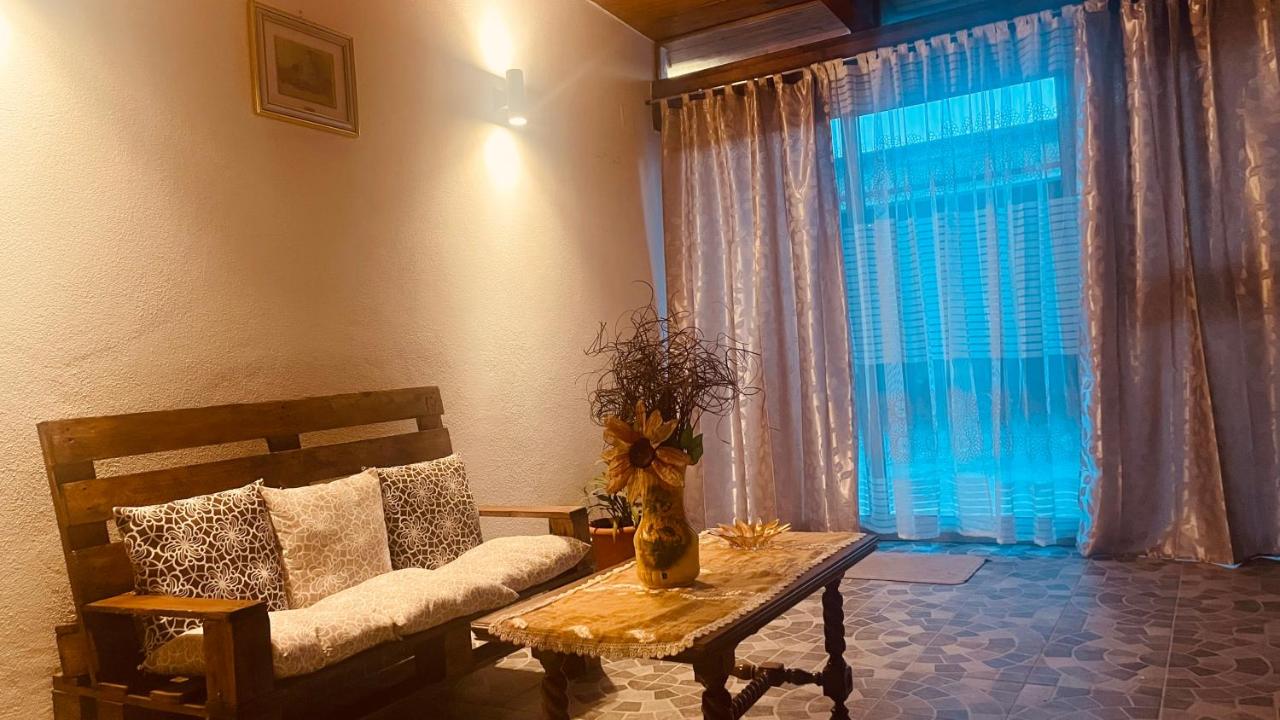 La Maison - 6