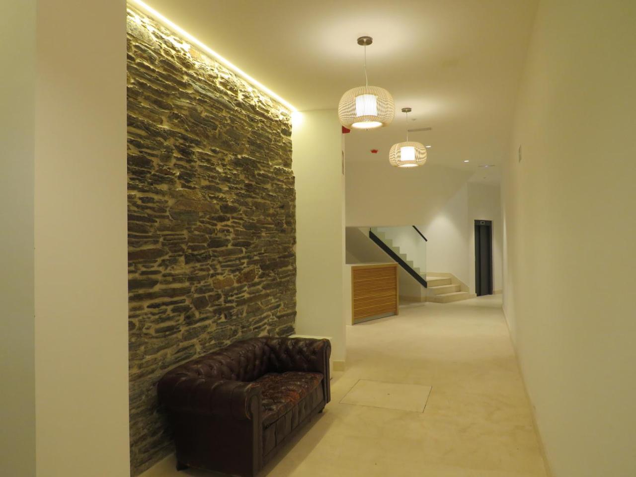 APARTAMENTOS ARMANYA 3 - 5