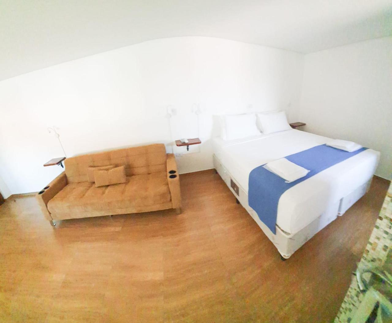 Hotel Chalet Monet - Granja Vianna photo 2