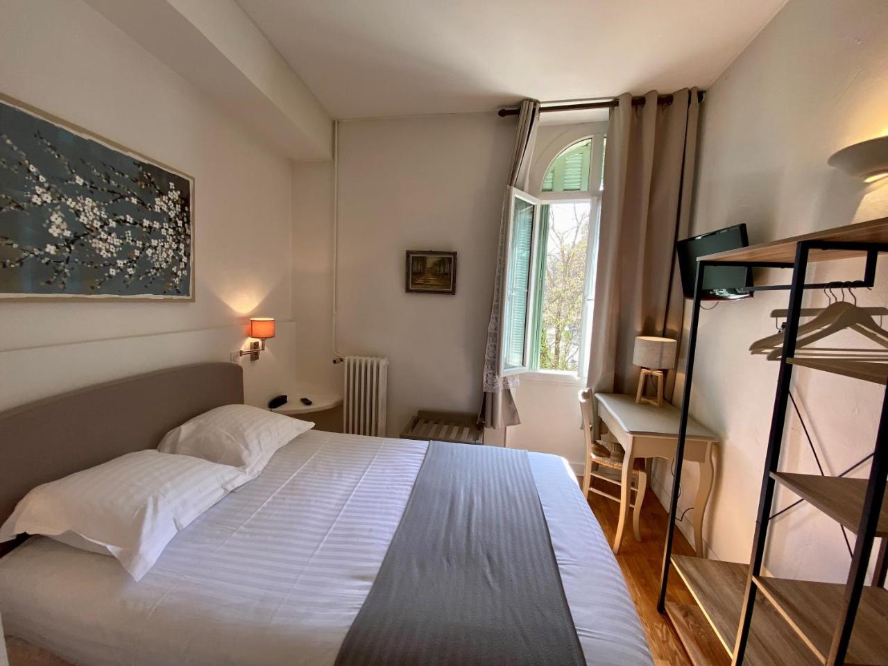 Logis Hôtel La Bellaudière photo 2