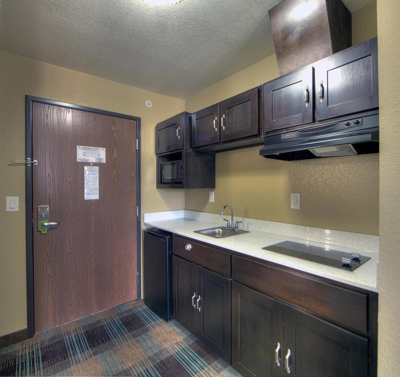 Comfort Inn & Suites Fort Worth West I-30 NAS JRB photo 2