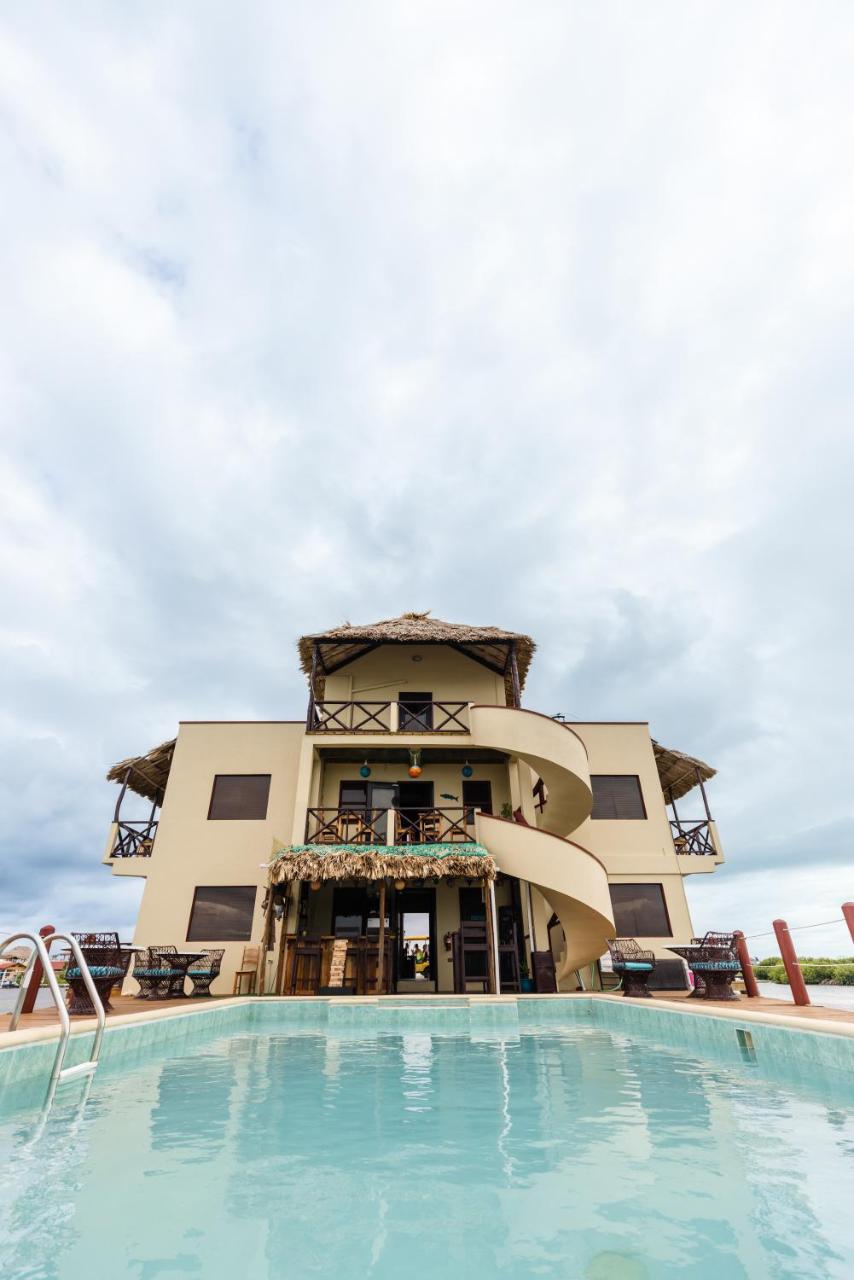 Lina Point Belize Overwater Resort Thumbnail