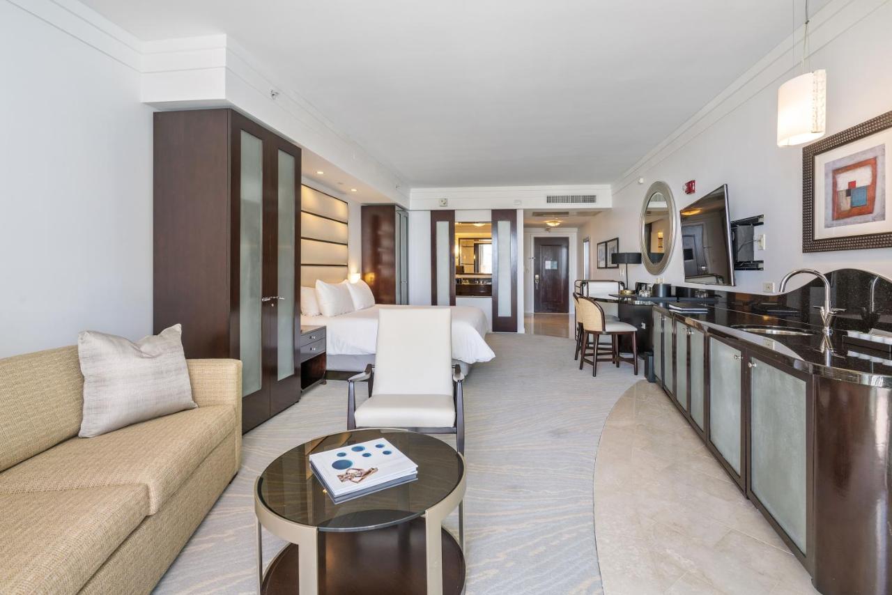 Junior Suite 2 at Sorrento Residences- Miami Beach home photo 3