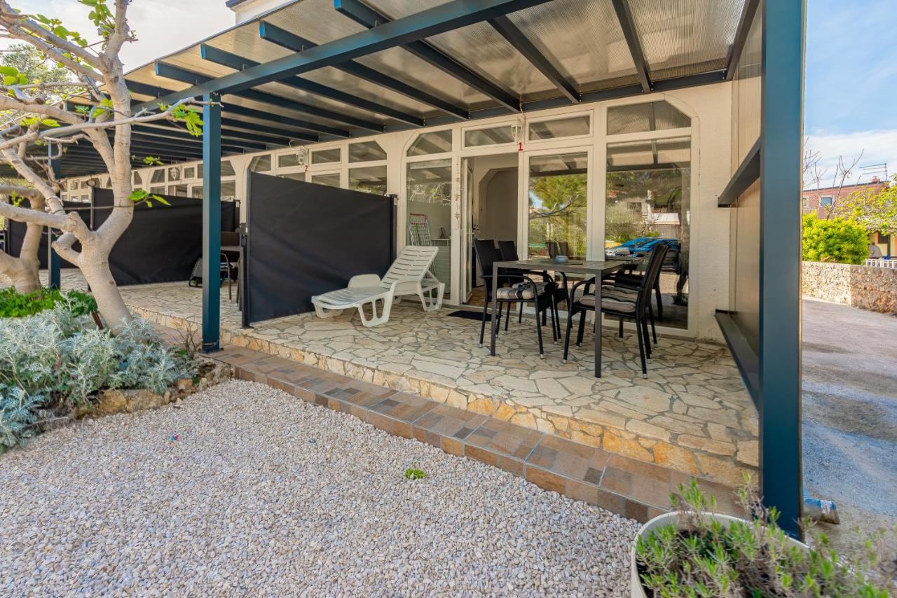 Apartments Villa Agape Vir - 2