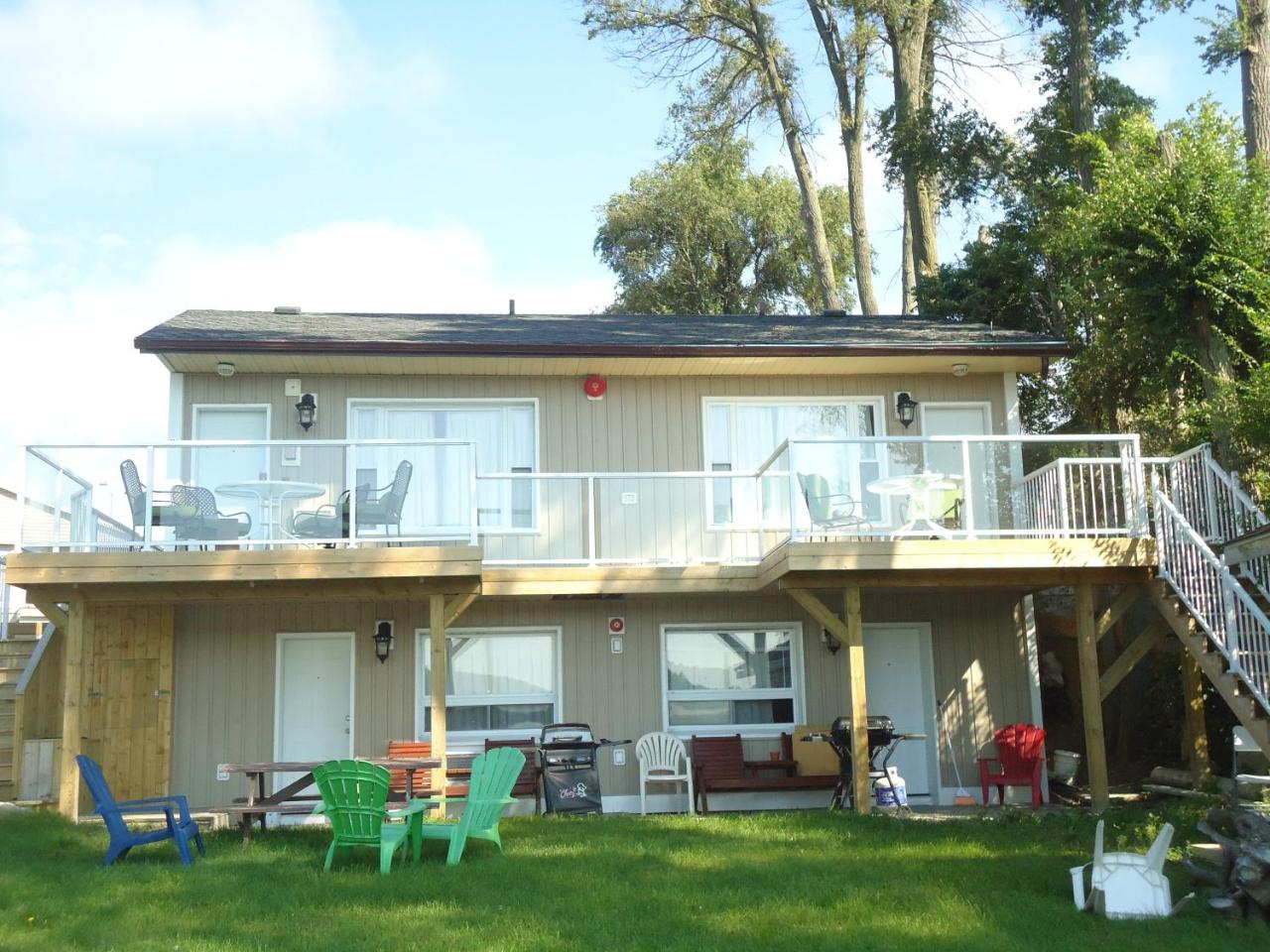 Bayside Inn & Waterfront Suites photo 2
