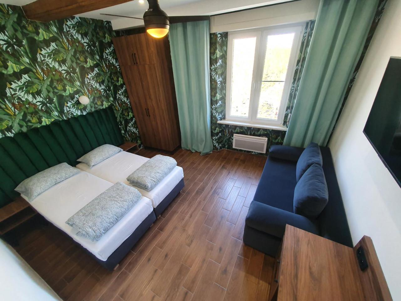Luxurio- rooms with private bathrooms photo 3