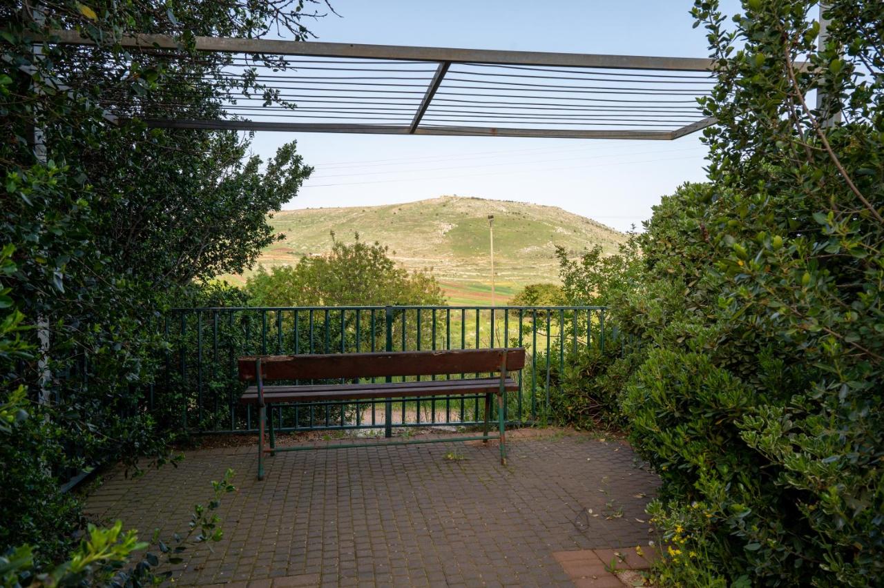 Kibbutz Malkiya Travel Hotel photo 4