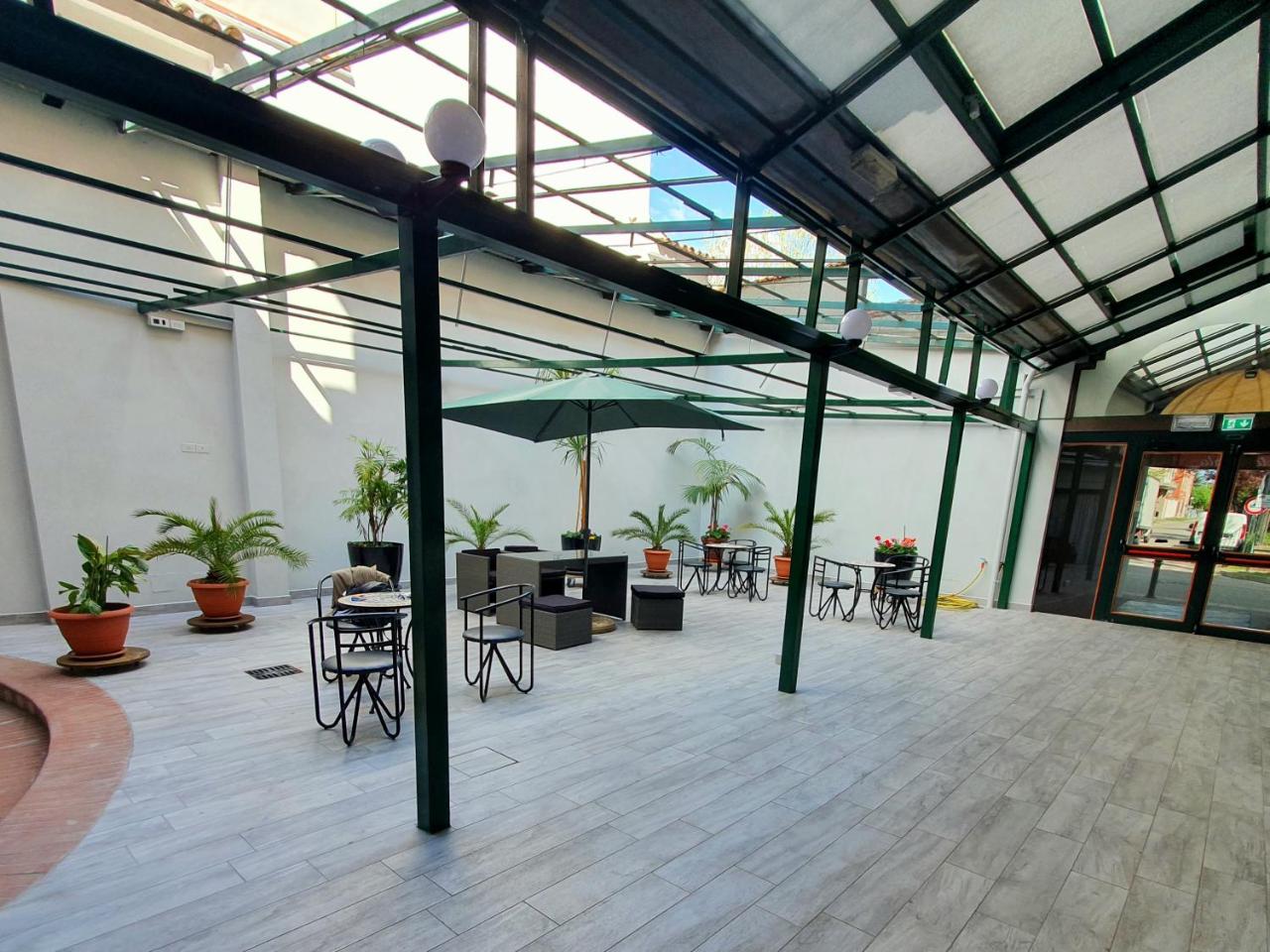 HOTEL PERLA photo 2
