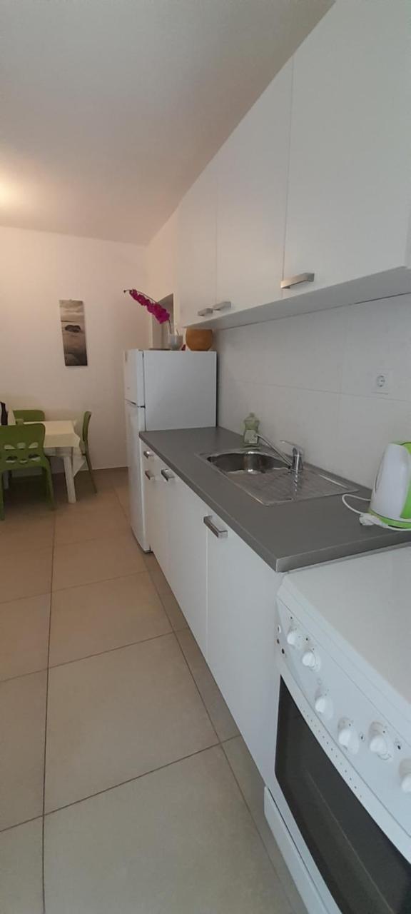 Top 10-1 bedroom apt/terrace - 2