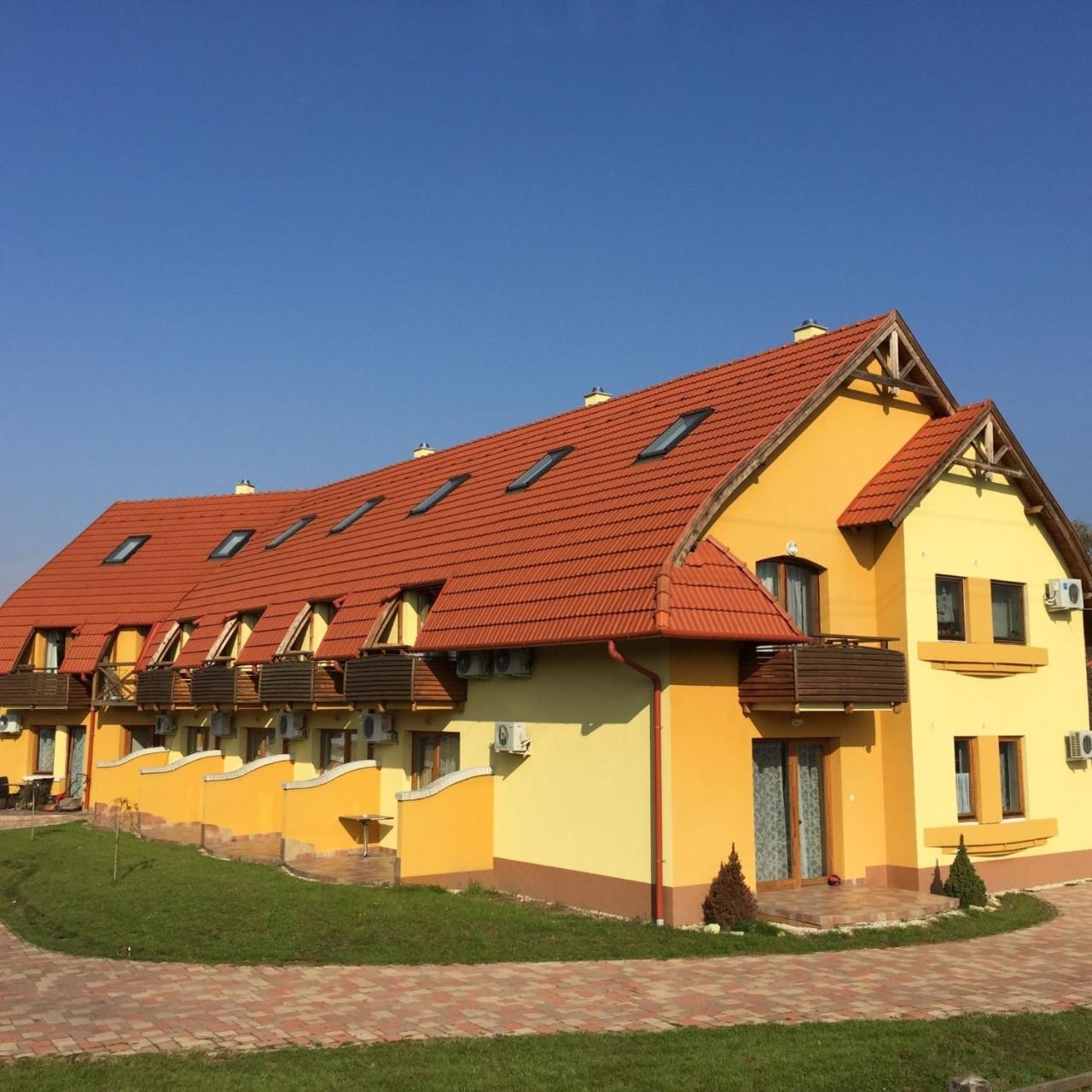 Tiborc Apartman - 5