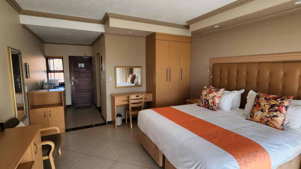 LilyPark Lodge photo 2