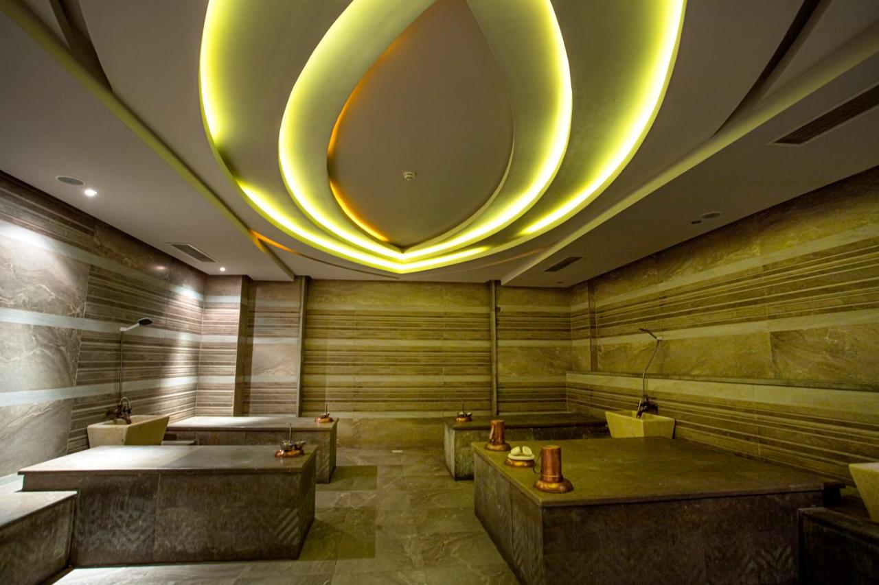 AMC Royal Hotel & Spa photo 3