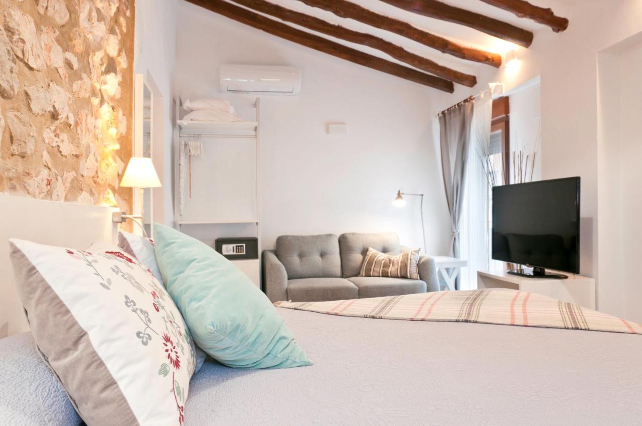 Cases Noves - Boutique Accommodation - Adults Only photo 2