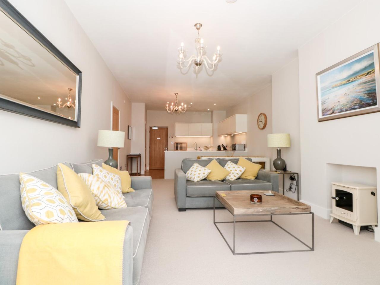 2 The Manor House, Hillfield Village - 4