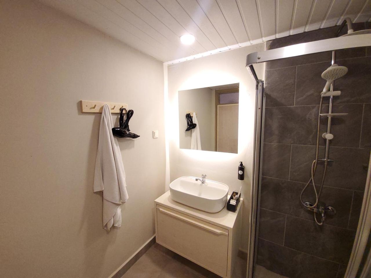 Sun Hotel By En Vie Beach photo 2